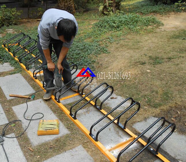 碳素钢卡位自行车停车架